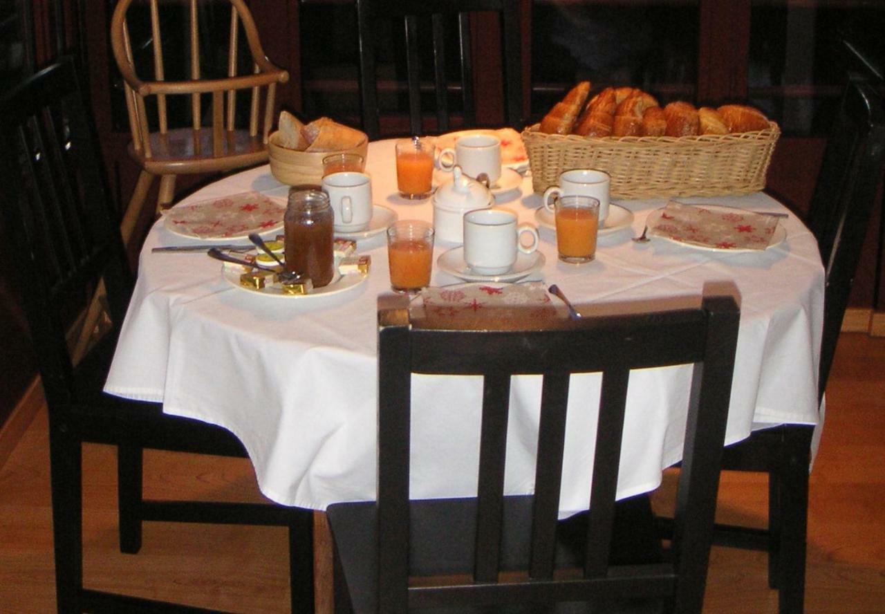 לינה וארוחת בוקר Pitres Au Moulin De L'Andelle מראה חיצוני תמונה